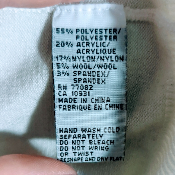 🎀| Laura | Sequin V Neck Sweater | XL - Picture 7 of 8